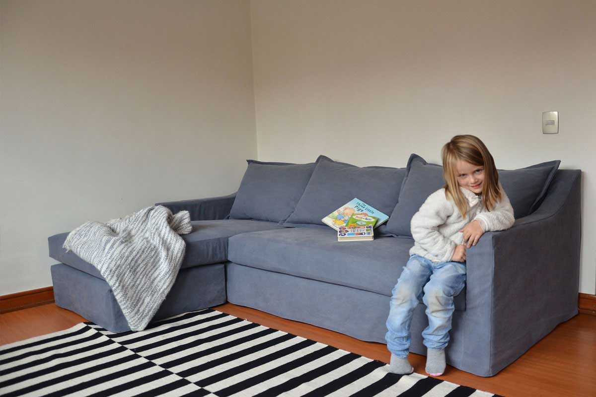 sofaonline - cliente satisfecho con sofa modular a medida Sara