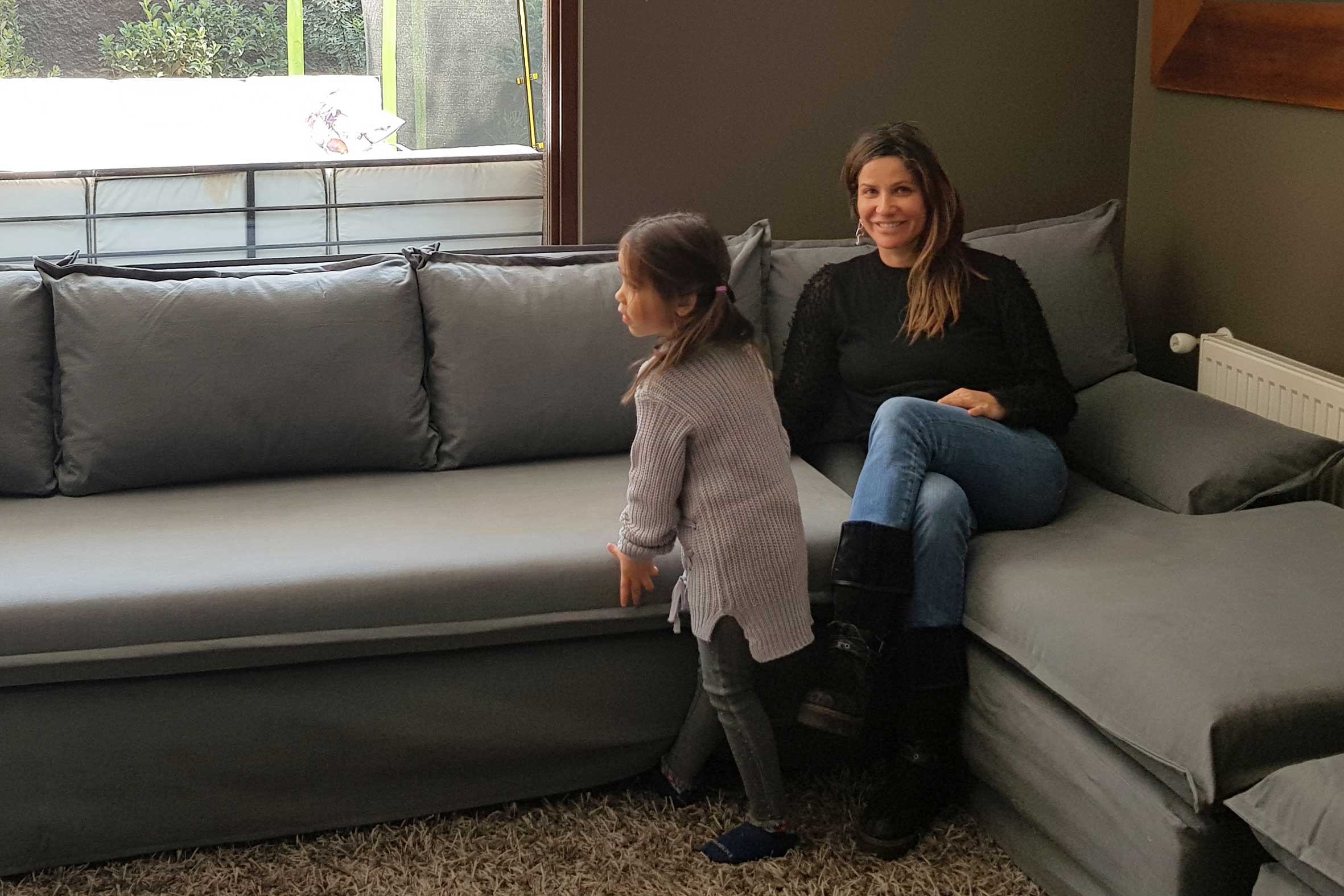 sofaonline - foto de cliente en su sofa modular a medida